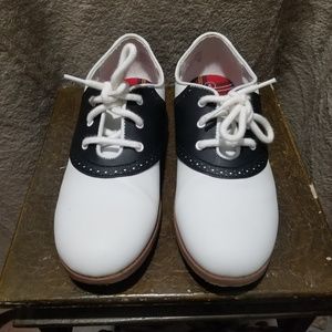 Saddle shoes size 5 (womens 7)